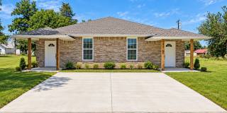 Fresh, Modern & Move-In Ready 3-Bedroom Duplex in NW Lawton Gallery 1