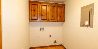 Two Bedroom, 2 Bath, 1-Car Garage, 1179 sq ft feet home with wood burning fireplace. and screened porch. Gallery 16