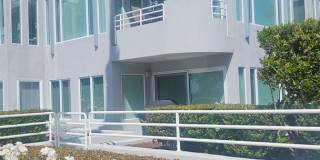 VALLECITOS - LUXURIOUS BEACHFRONT CONDO AT LA JOLLA SHORES, STEPS FROM THE SAND! Gallery 4