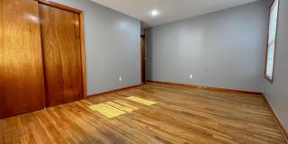 325-327 JOHN ST Gallery 12