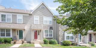 652 LONGWOOD Road Gallery 1