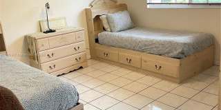 4000 Crystal Lake Dr Gallery 22