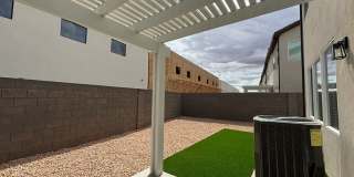 4 BEDROOM SANDHOLLOW TOWNHOME FOR RENT! Gallery 40