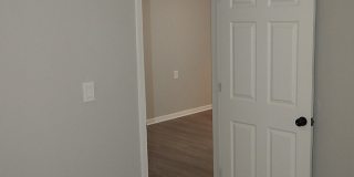 5928 Elmwood Avenue Gallery 20