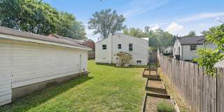 806 Washington Avenue Gallery 22