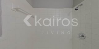 1923 Brack Street Gallery 21