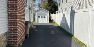 28 Hobbie Street Gallery 11