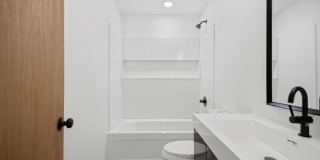 513 Algood Street Gallery 16