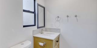2091 Harvard Street Gallery 11