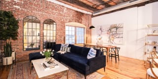 The Piazza Gallery 61