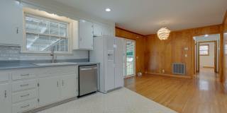Stunning 4BE/2.5BA home  at corner lot single story home! Gallery 11