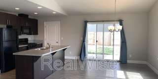 474 NE Oak Ave Gallery 4