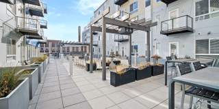 The Maxwell Downtown Des Moines Gallery 123