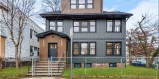 19 Abbotsford Ave, Apt 3 19 Abbotsford Ave, Apt 3 Gallery 1
