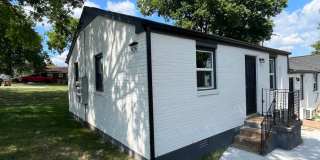 2BR/1BA Renovated Triplex Unit – Prime Location Near Meharry, TSU, and Vandy! Gallery 1