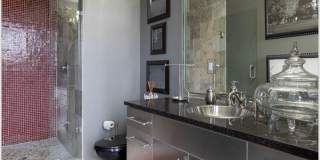 401 W Watson Street Gallery 17