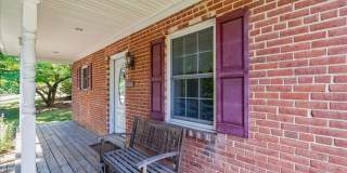 Cozy 3BE/2.5BA Colonial in Takoma Park with screened porch! Gallery 13