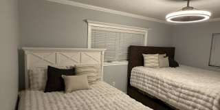 102 Northeast Caprona Avenue Gallery 1