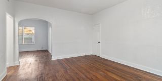 1630 W Rosewood unit: B 1630 W Rosewood unit: B Gallery 3