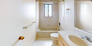 31 Hylan Boulevard Gallery 8