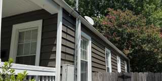 Bungalow in Charlotte with 2 bedrooms, 2 baths Gallery 3