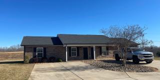 Available 10/7/2026! Fantastic 2 bedroom, 1 bath duplex available in Denver, NC Gallery 1