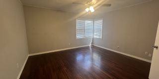 2511 39th Street Gallery 12