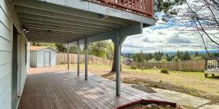 Grand 5Bd/3Ba Two Story Home w/ Bonus Room! 1409 NW Portland Ave! Gallery 5