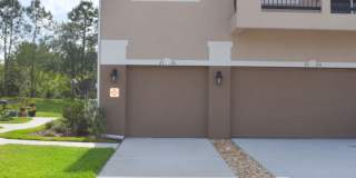 Beautiful Lake View Condo in a Prime Location Gallery 1