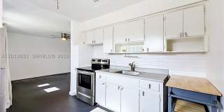 391 NE 42nd Ct Gallery 10