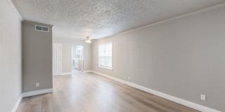 Cabana Courtyard Gallery 5