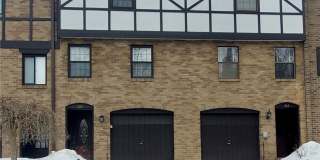 711 Newton Square Gallery 1