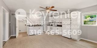 Cute 1 bedroom guesthouse in a great neighborhood, close to Wesley Hospital and local restaurants! Gallery 7