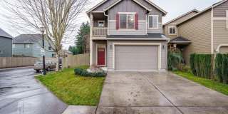 3 Bedroom 2.5 Bath with Rasied Garden Beds - Felida Park Neighborhood Gallery 1