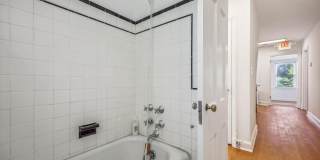 212 FREDERICK Avenue S Gallery 49