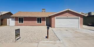 Hacienda Estates Three Bedroom Two Bath home !!! Close to Hospital and Retail Stores Gallery 6
