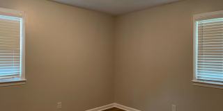 Cute 3 Bed 2 Bath with Fenced Yard Gallery 10