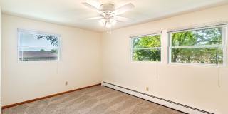 Charming 2-bedroom apartment in Prime Location! Gallery 41