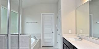 4 BR / 2 BA - 1832 SF One-Story Home - LAGO VISTA! Gallery 24