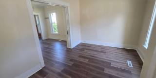 Lower 3 bedroom unit Gallery 5