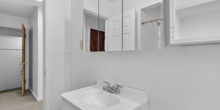 $1250 3 bed Bungalow Gallery 11