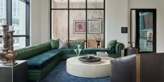 The Hadley Gallery 23