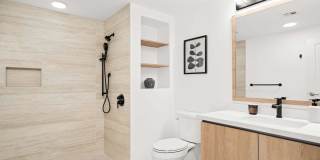 Eddy Redondo Residences Gallery 52