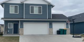 4-bedroom, 3-bathroom Horace Single-Family Home w/ 3 Stall Garage Gallery 1