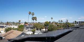 Beautiful 3 bed 2.5 baths "fully furnished" townhouse in the charming neighborhood of University Heights. Gallery 53