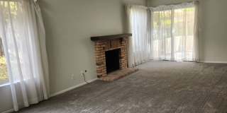 BEAUTIFUL TWO BED, TWO BATH HOME! 55+ COMMUNITY Gallery 5