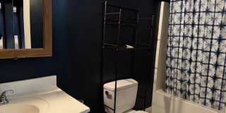 5300 Beardslee Street Gallery 17