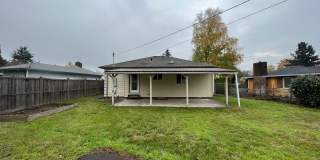 Charming 2 Bed 1 Ba House in Gladstone - Garage, Washer and Dryer, Landscaping Including! Gallery 27