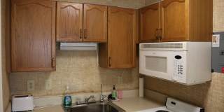 Efficiency Apartment Close to AU Campus Gallery 15