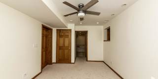 4625 N Dover Gallery 4